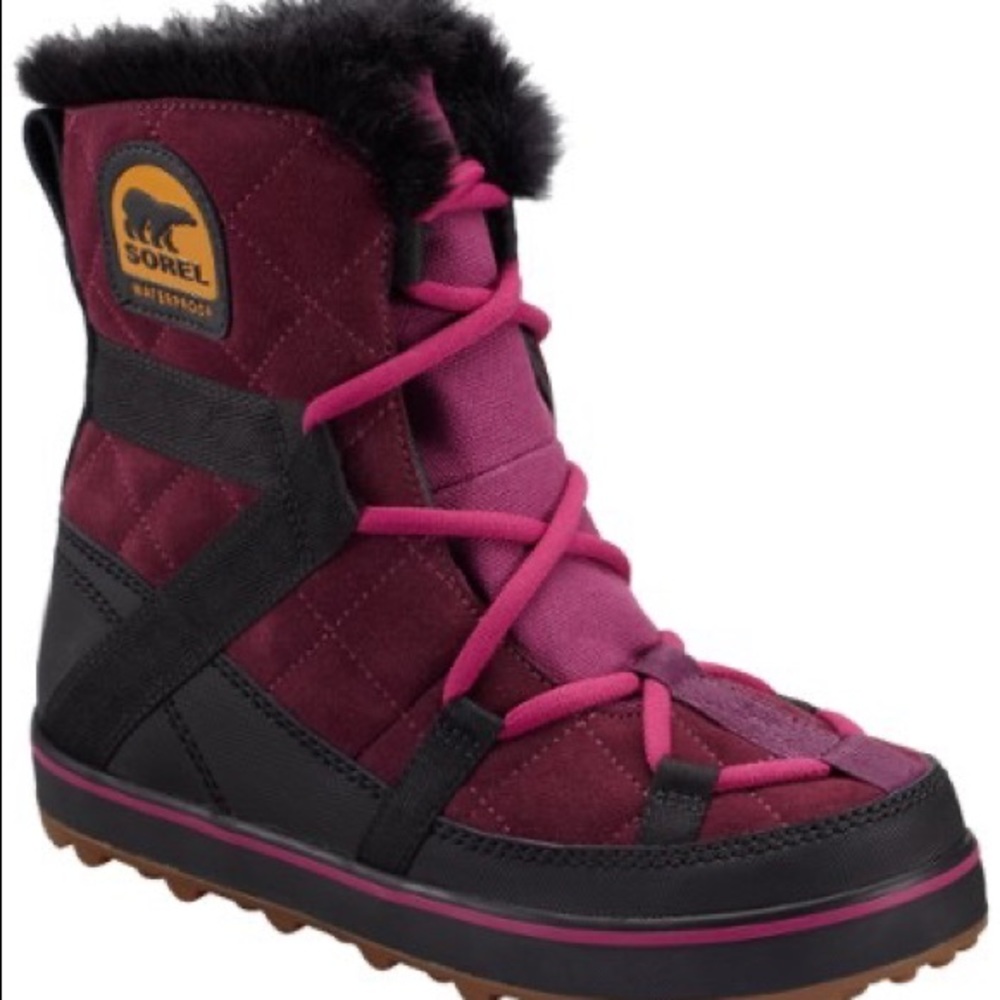 Sorel Glacy Explorer Shortie Boots Women’s size 9